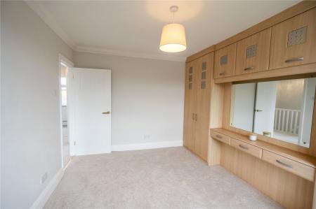 Bedroom 1 (2)