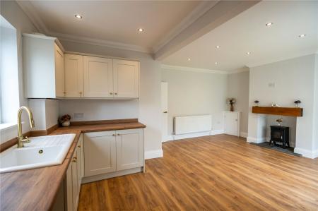 Kitchen (2)