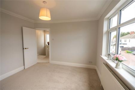 Bedroom 2 (2)