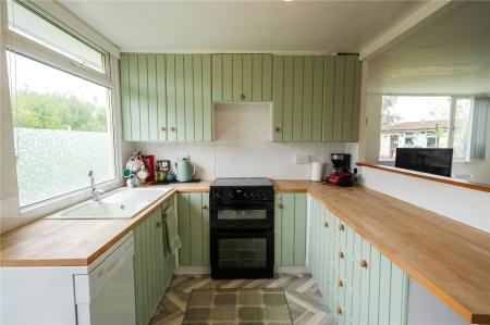 Kitchen (2)