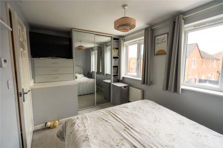 Bedroom 1 (2)