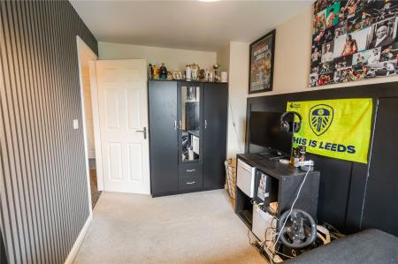 Bedroom 2 (2)