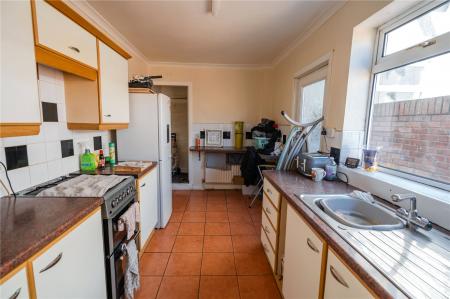 Kitchen (2)