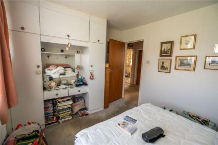 Bedroom 2 (2)