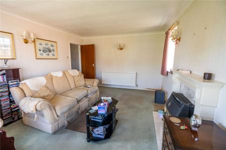 Living Room (2)