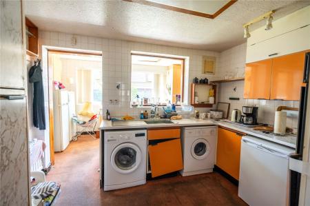 Kitchen (2)