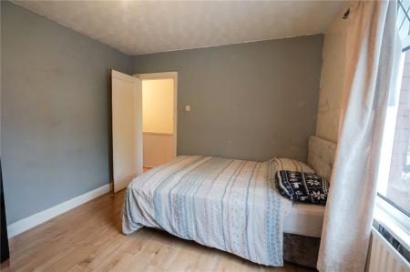 Bedroom 1 (2)