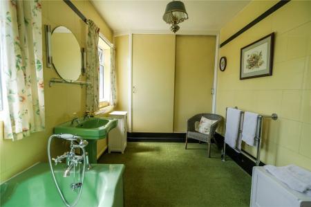 Bathroom (2)
