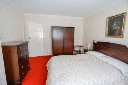 Bedroom 2 (2)