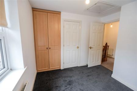Bedroom 2 (2)
