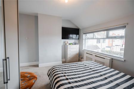 Bedroom 1 (2)