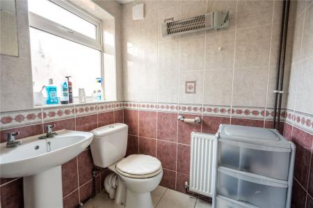 Shower Room (2)