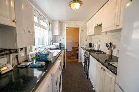 Kitchen (2)