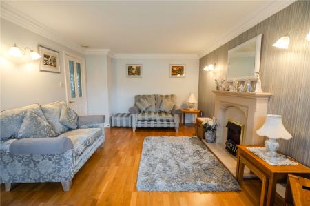 Living Room (2)