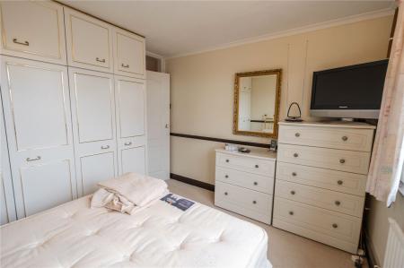 Bedroom 1 (2)