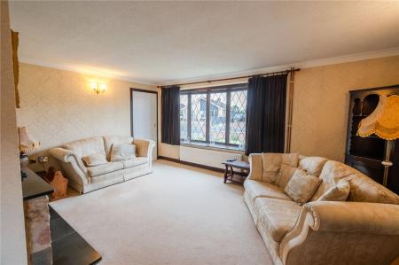 Living/Dining Area