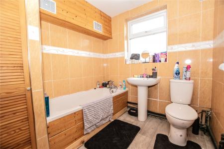 128a - Bathroom