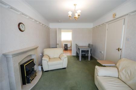 Living Room (2)