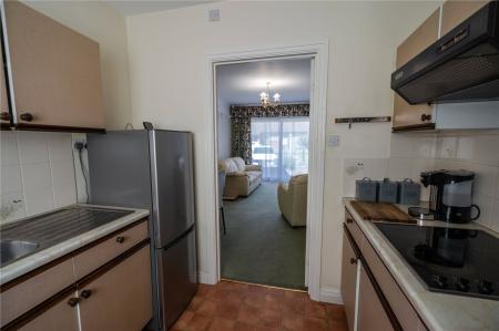 Kitchen (2)