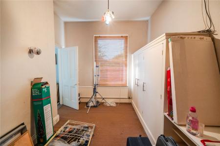 Bedroom 5 (2)