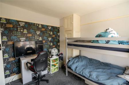 Bedroom 2 (2)