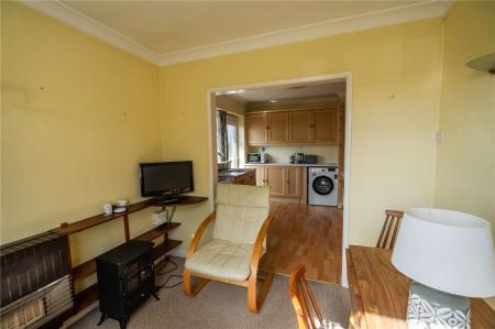 Dining Area (2)