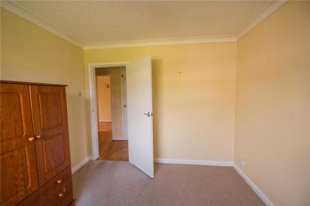 Bedroom 2 (2)