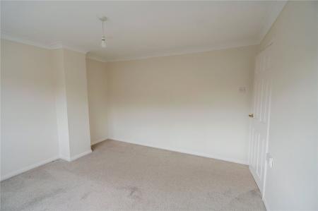 Bedroom 1 (2)