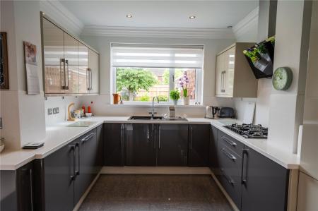 Kitchen (2)