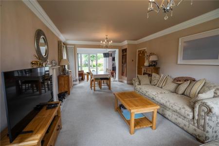 Living Room (3)