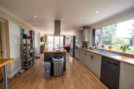 Kitchen (3)
