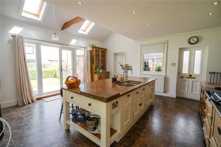 Kitchen (3)