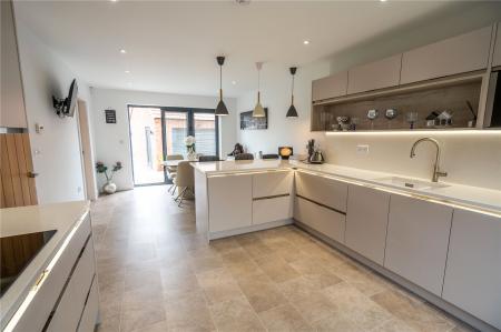 Kitchen-Diner (2)