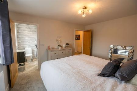 Bedroom 1 (2)