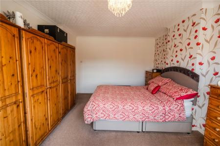 Bedroom 1 (2)