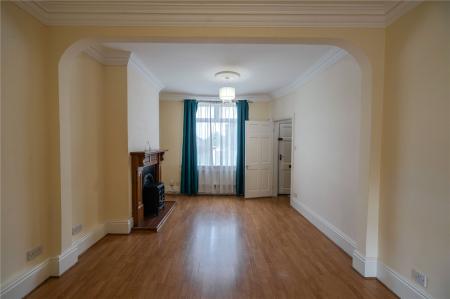 Living Room (2)
