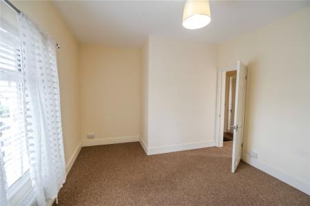 Bedroom 1 (2)