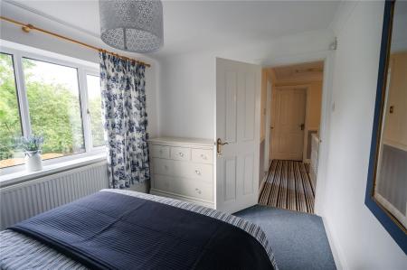 Bedroom 2 (2)