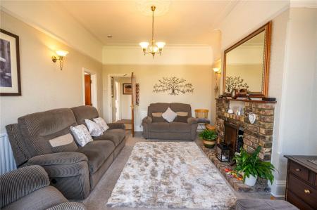 Living Room (2)