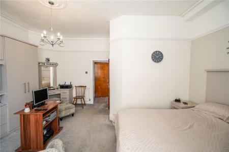 Bedroom 1 (2)