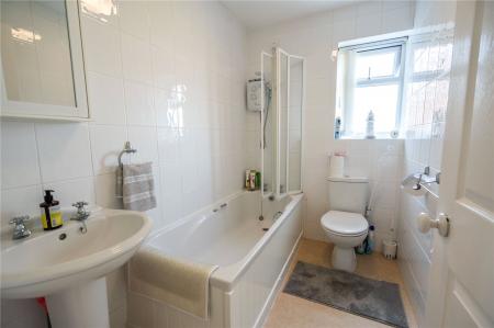 Bathroom (Bedroom 2)