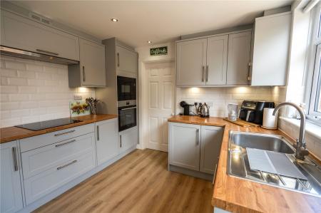 Kitchen (2)