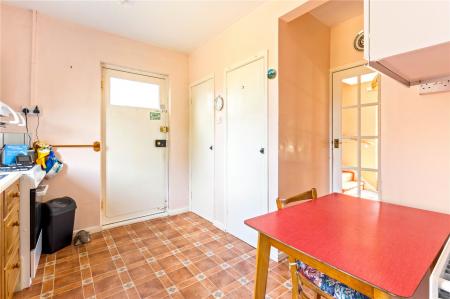 Kitchen (2)