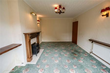 Living Room (2)