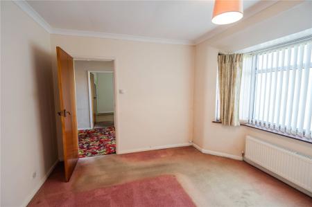Bedroom 1 (2)