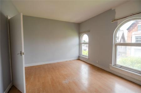 Bedroom 1 (2)