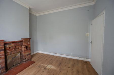 Living Room (2)