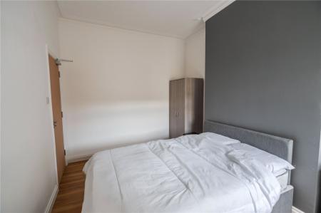Bedroom 2 (2)