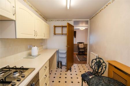 Kitchen (2)