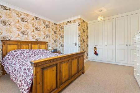 Bedroom 1 (2)